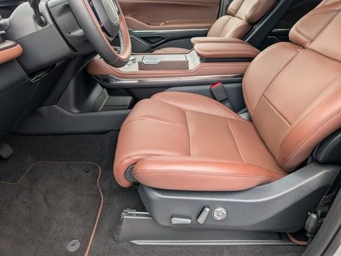 New 2026 Lincoln Navigator Reserve AWD/4WD image 15