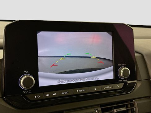 Used 2024 Nissan Pathfinder S AWD/4WD image 22