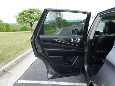 Used 2020 INFINITI QX60 Luxe w/ Essential Package AWD/4WD image 18