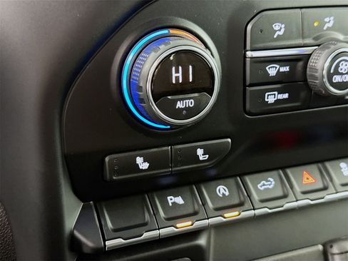 Used 2019 Chevrolet Silverado 1500 RST w/ All-Star Edition image 18