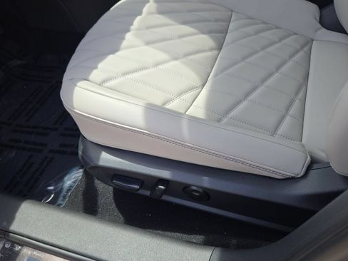 Used 2026 Nissan Sentra SL w/ Floor Mat Package FWD image 17