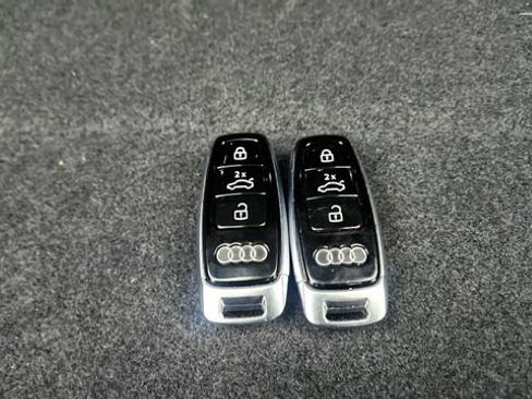 Used 2023 Audi e-tron GT Premium Plus AWD/4WD image 81