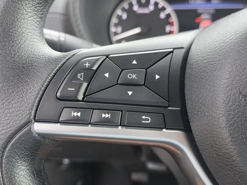 Used 2025 Nissan Sentra SV FWD image 20