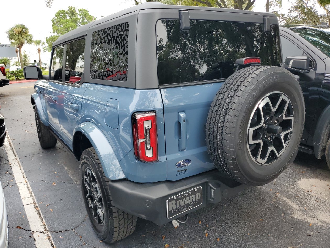 Used 2025 Ford Bronco Outer Banks AWD/4WD image 3