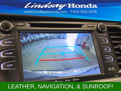 Used 2019 Toyota Highlander XLE AWD/4WD image 16