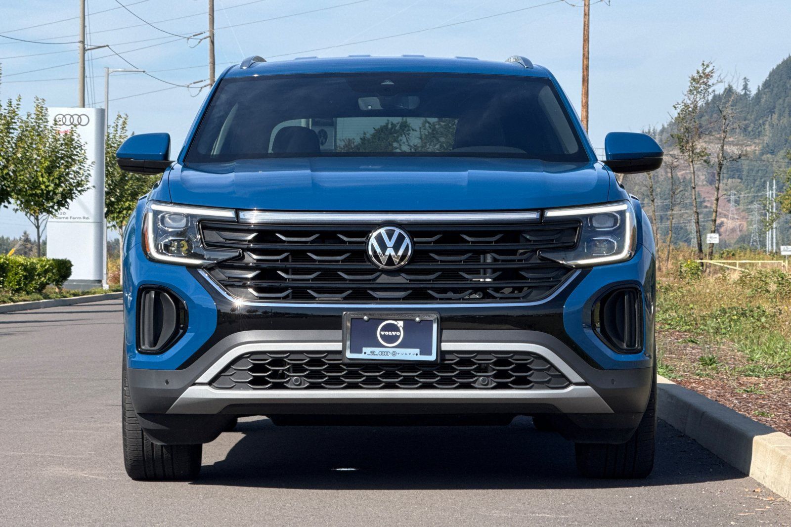 Used 2026 Volkswagen Atlas Cross Sport SE AWD/4WD image 8
