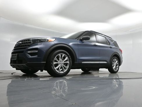 Used 2021 Ford Explorer XLT w/ Equipment Group 202A image 47