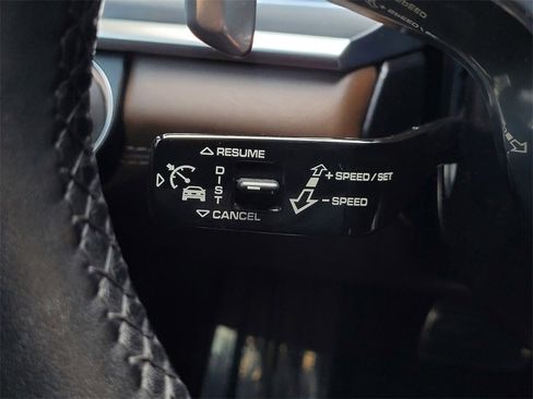 Used 2017 Porsche Panamera Turbo image 38