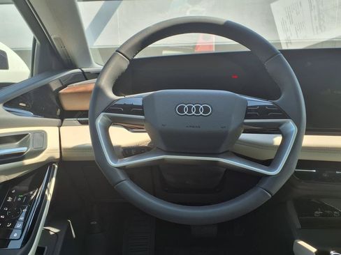 Used 2025 Audi A6 e-tron Premium Plus RWD image 10