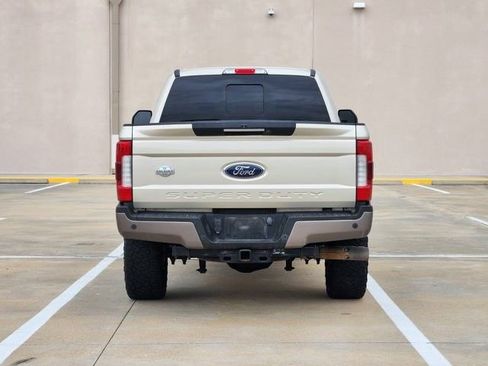 Used 2018 Ford F250 King Ranch w/ King Ranch Ultimate Package AWD/4WD image 6
