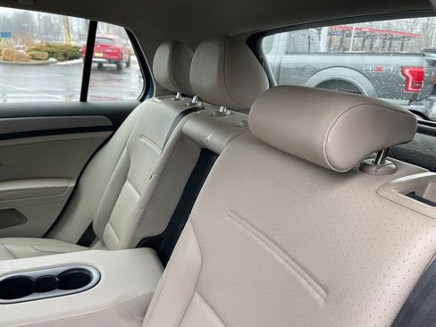 Used 2015 Volkswagen Golf S image 9