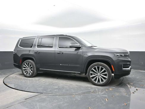 Used 2022 Jeep Grand Wagoneer Series II w/ Convenience Group III image 6