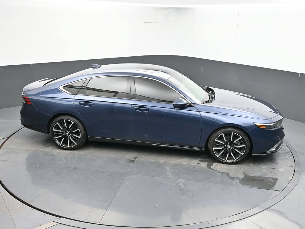 Used 2025 Honda Accord Touring image 14