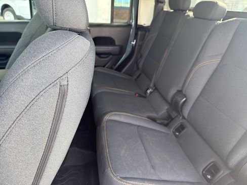 Used 2024 Jeep Gladiator Sport image 8