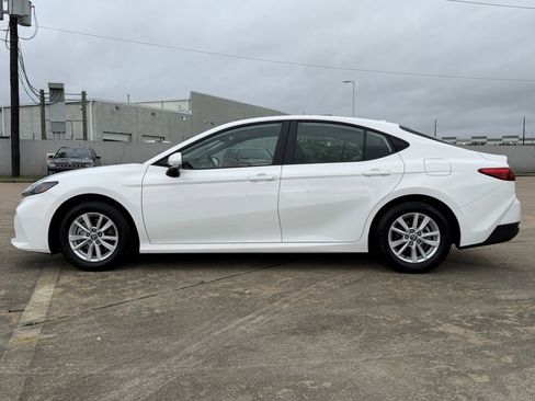 Used 2026 Toyota Camry LE FWD image 6