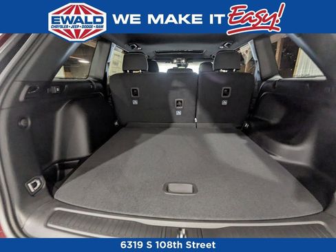 New 2025 Jeep Grand Cherokee Laredo X w/ Trailer Tow Package image 21