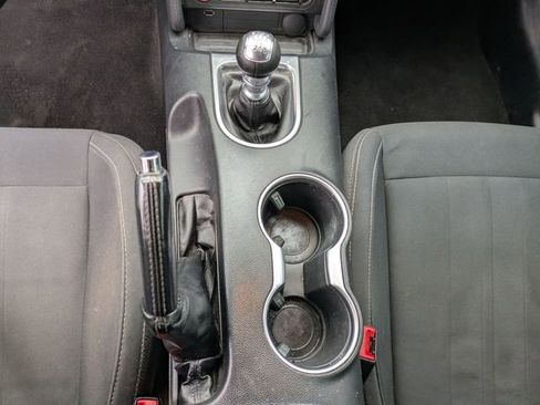 Used 2019 Ford Mustang Coupe image 14