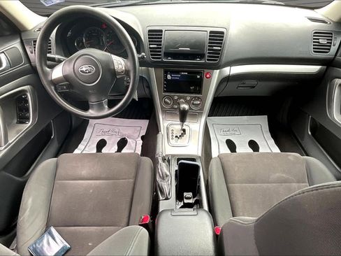 Used 2009 Subaru Outback 2.5i AWD/4WD image 7