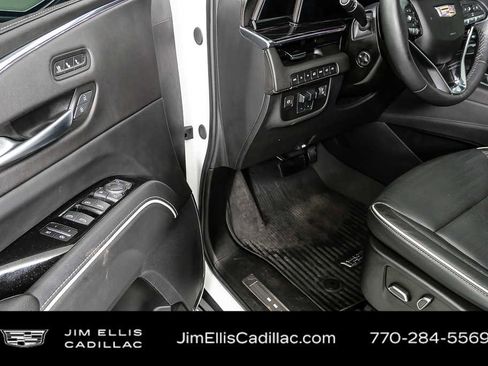 Used 2024 Cadillac Escalade Sport w/ LPO, ONYX Package image 8