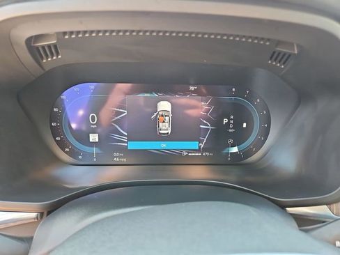 Used 2022 Volvo XC60 B5 Momentum w/ Climate Package image 12