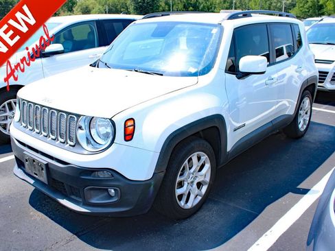 Used 2018 Jeep Renegade Latitude FWD image 1
