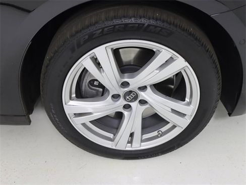 Certified 2025 Audi A5 2.0T Prestige image 9