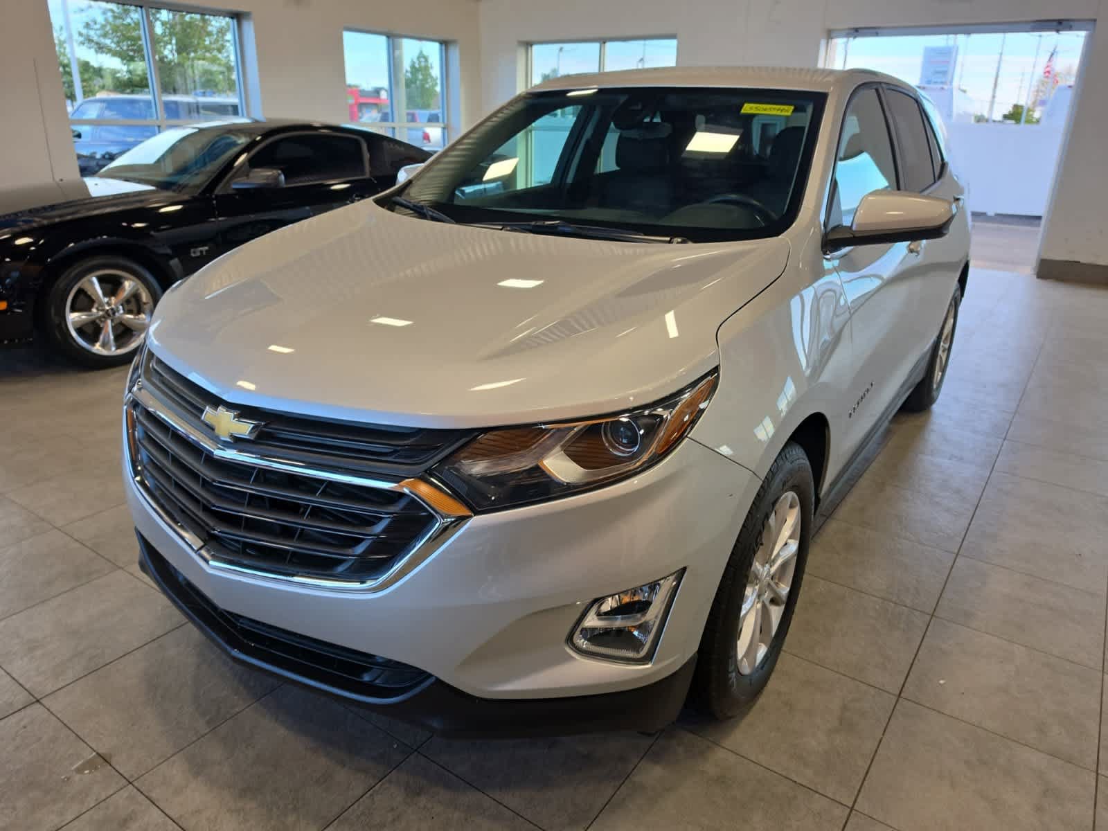 Used 2020 Chevrolet Equinox LT w/ Driver Convenience Package FWD image 7