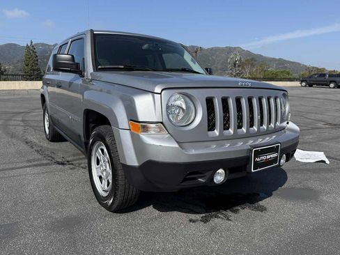 Used 2016 Jeep Patriot Sport image 1