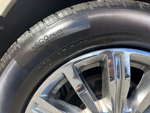 Used 2017 Cadillac XT5 FWD image 29