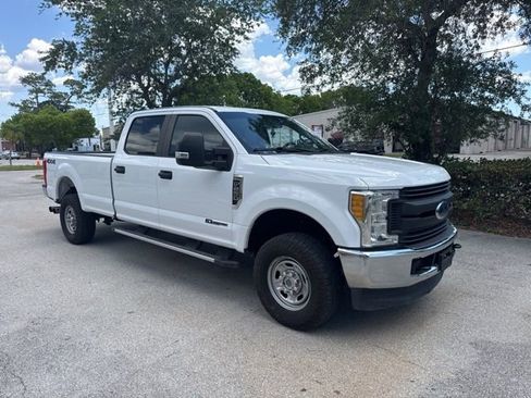 Used 2017 Ford F250 XL w/ Power Equipment Group AWD/4WD image 4