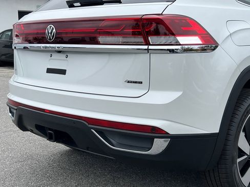 New 2026 Volkswagen Atlas Cross Sport SE AWD/4WD image 5