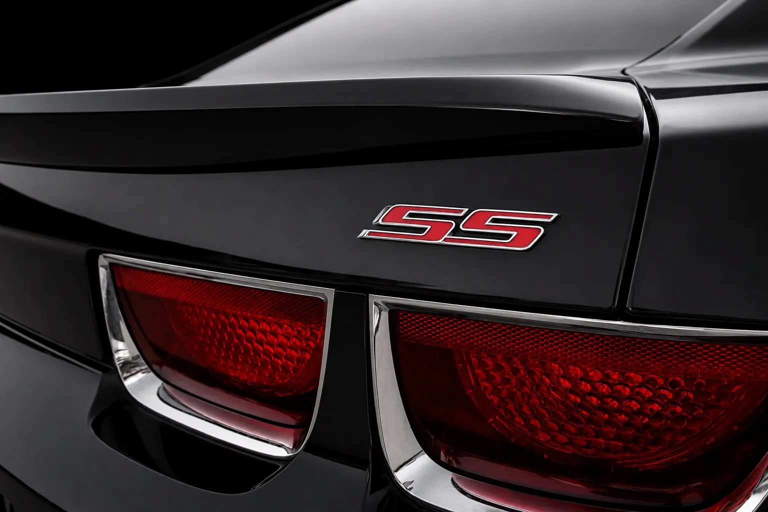 Used 2010 Chevrolet Camaro SS w/ LPO, Ground Effects Package RWD image 7