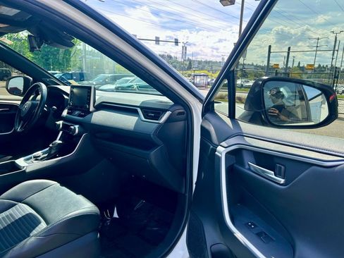 Certified 2019 Toyota RAV4 XSE AWD/4WD image 15