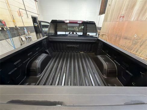 Certified 2022 GMC Sierra 1500 AT4 w/ AT4 Preferred Package image 25