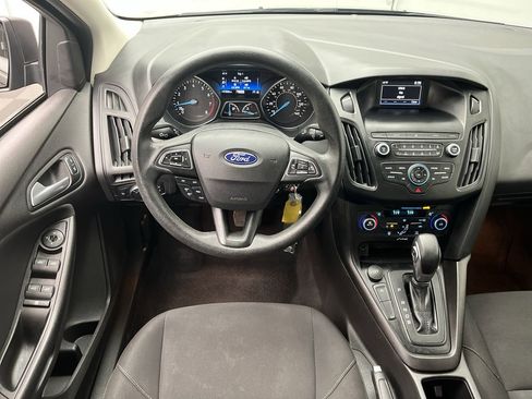 Used 2018 Ford Focus SE image 11
