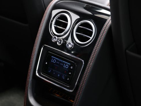 Used 2017 Bentley Flying Spur S W12 AWD/4WD image 82