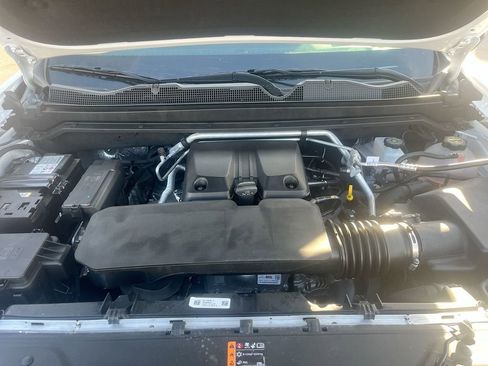 Used 2025 Chevrolet Colorado W/T RWD image 28