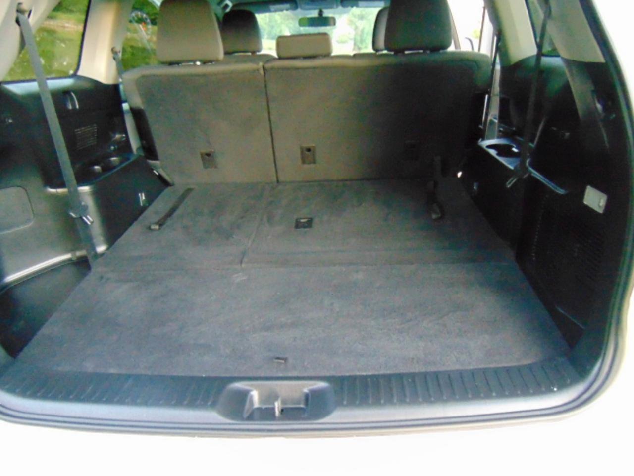 Used 2016 Toyota Highlander LE FWD image 13