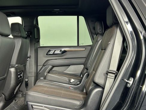 Used 2025 Chevrolet Tahoe High Country image 19