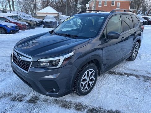 Used 2021 Subaru Forester Premium w/ Popular Package #1 image 1