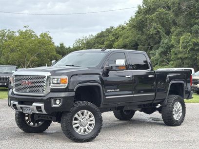Used 2015 GMC Sierra 2500 Denali w/ Duramax Plus Package