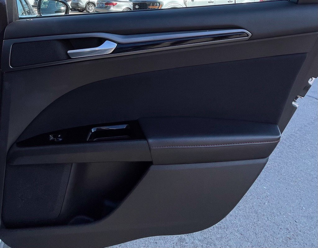 Used 2014 Ford Fusion SE FWD image 32