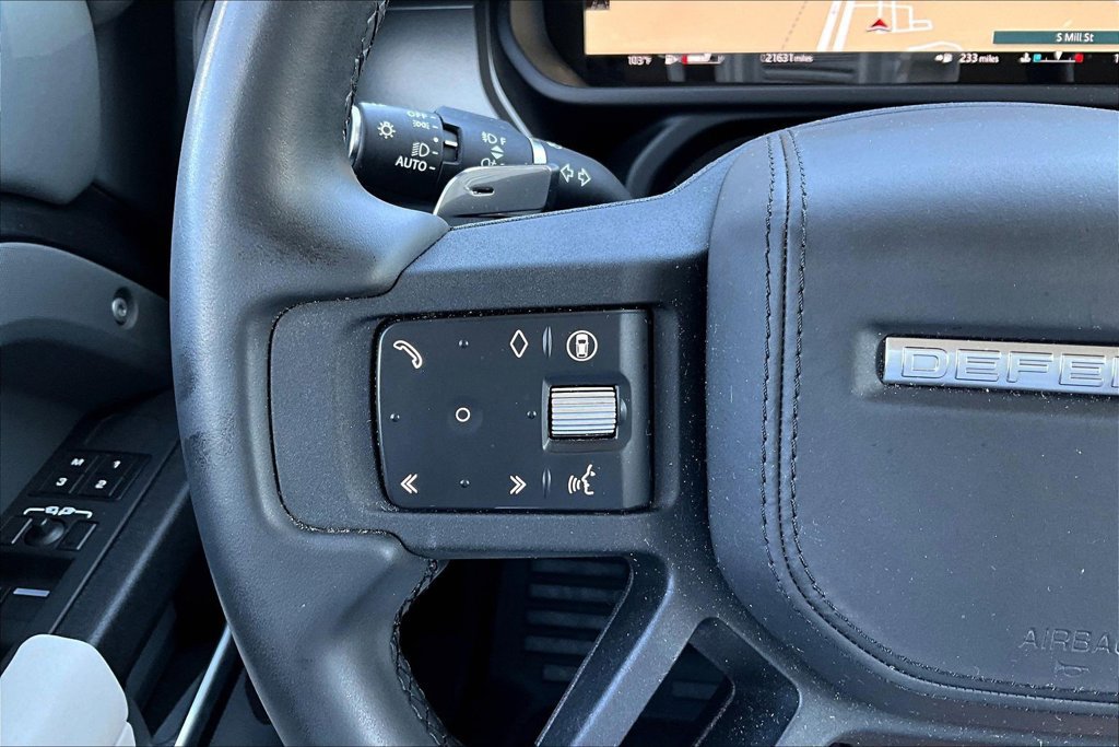 Used 2025 Land Rover Defender 130 V8 AWD/4WD image 20