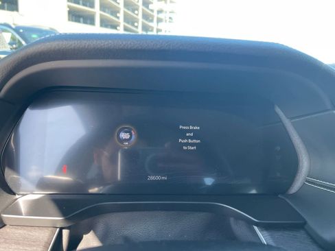 Used 2023 Jeep Grand Cherokee Limited w/ Black Appearance Package image 7