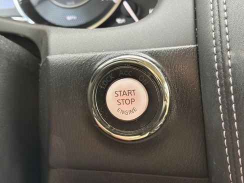 Used 2019 Nissan Armada SL w/ Premium Package image 18