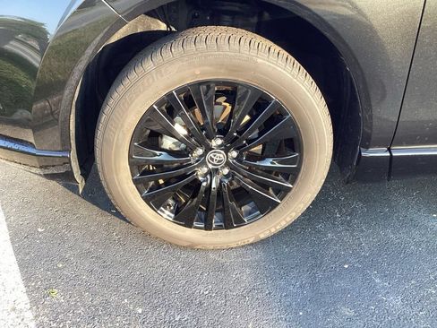 Used 2024 Toyota Venza Nightshade AWD/4WD image 32