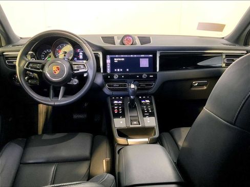 Certified 2022 Porsche Macan S image 14