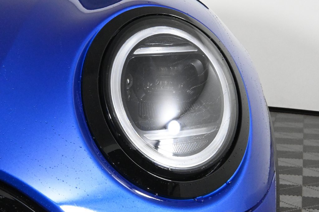 Certified 2025 MINI Cooper 2-Door Hardtop FWD image 11