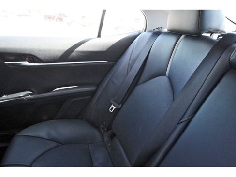 Used 2019 Toyota Camry XSE image 14