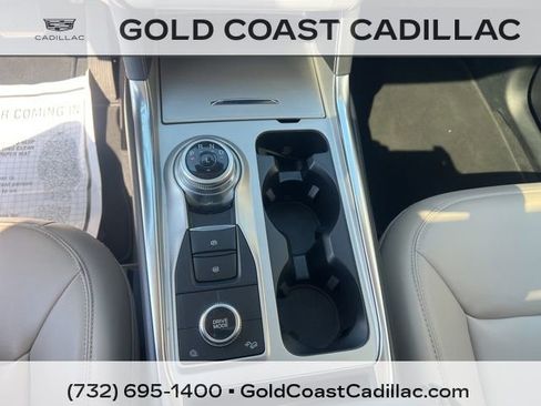 Used 2022 Ford Explorer XLT w/ Equipment Group 202A image 26